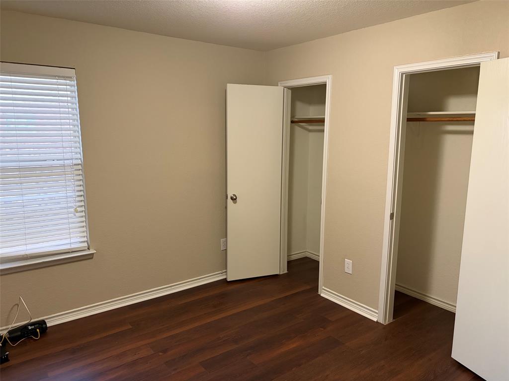 7961 Meadow Spring Lane, Fort Worth, TX 76120