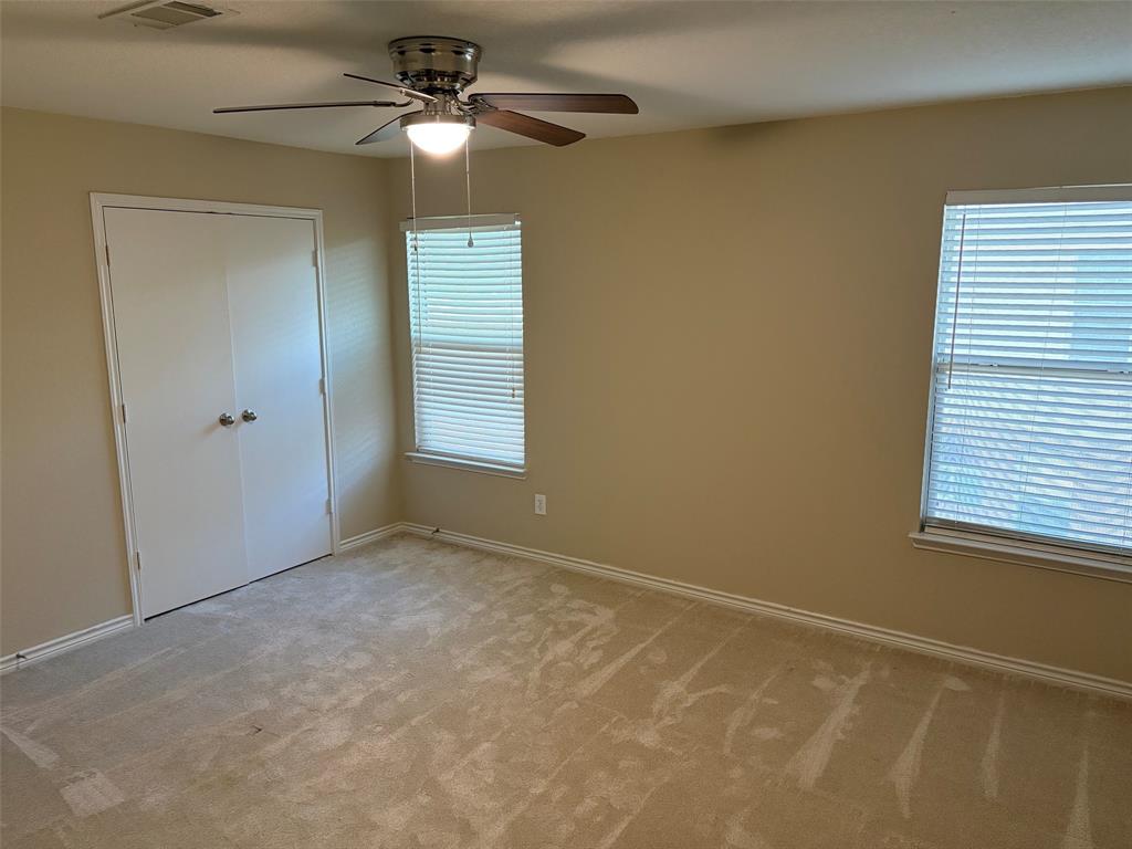 7961 Meadow Spring Lane, Fort Worth, TX 76120
