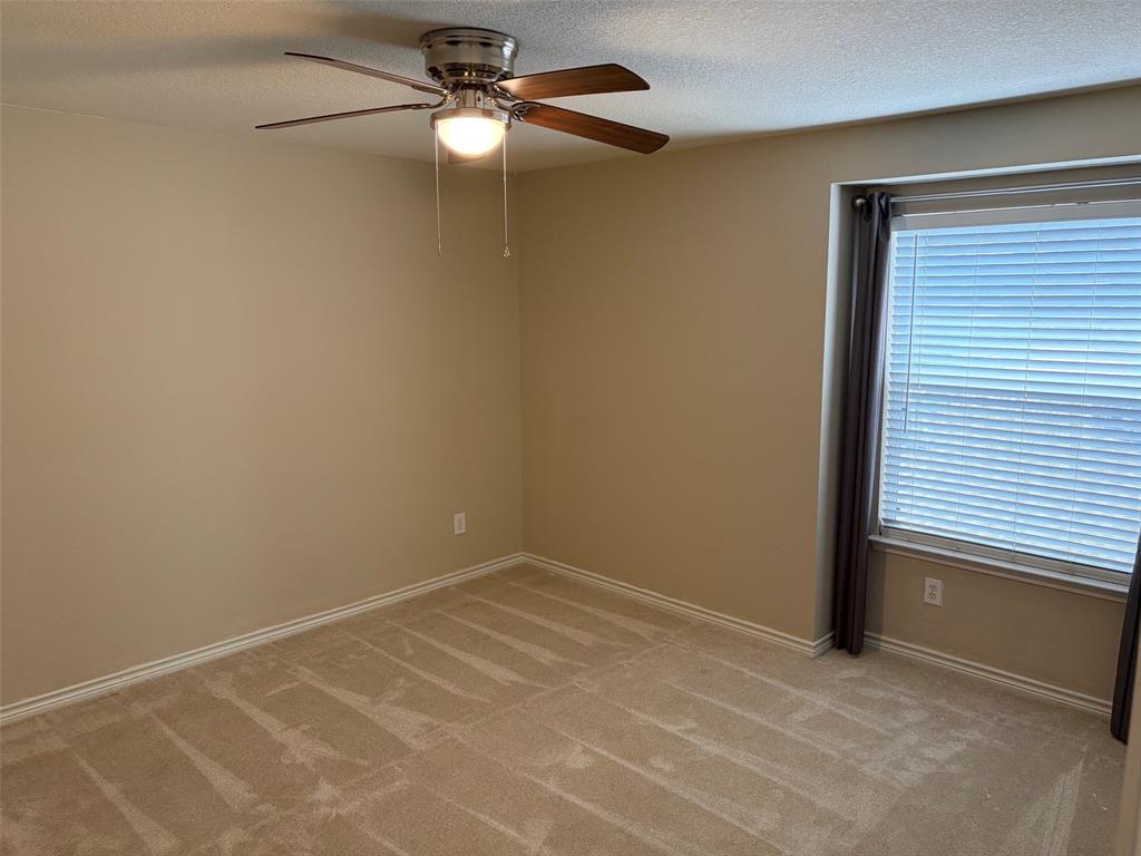 7961 Meadow Spring Lane, Fort Worth, TX 76120