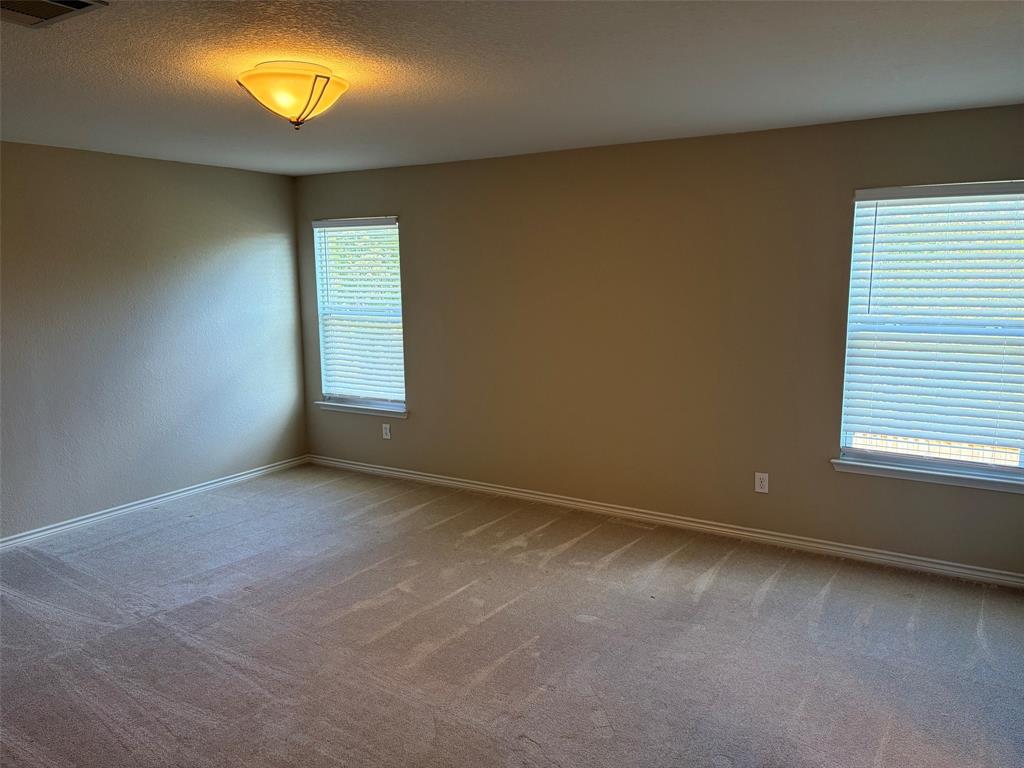 7961 Meadow Spring Lane, Fort Worth, TX 76120