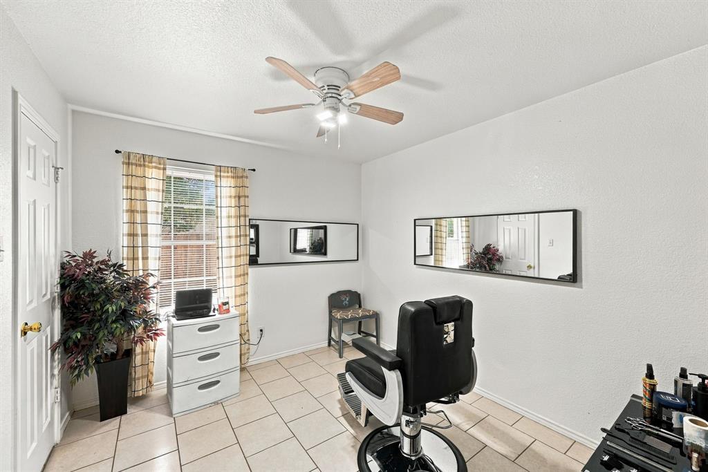 1307 Berry Drive, Cleburne, TX 76033