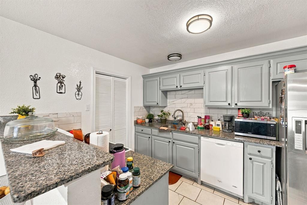 1307 Berry Drive, Cleburne, TX 76033