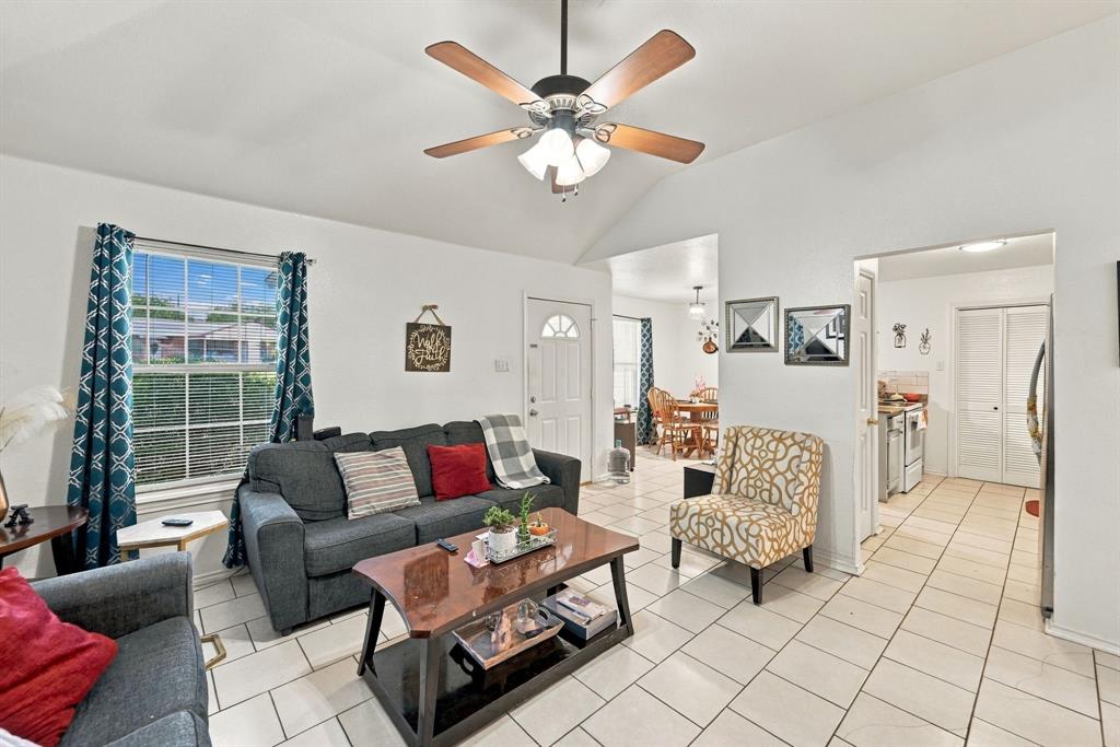 1307 Berry Drive, Cleburne, TX 76033