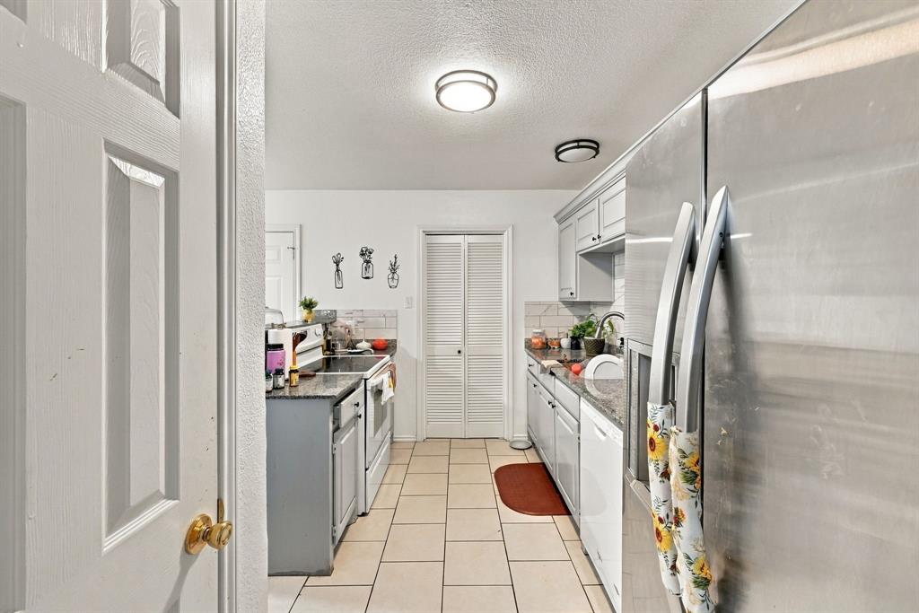 1307 Berry Drive, Cleburne, TX 76033
