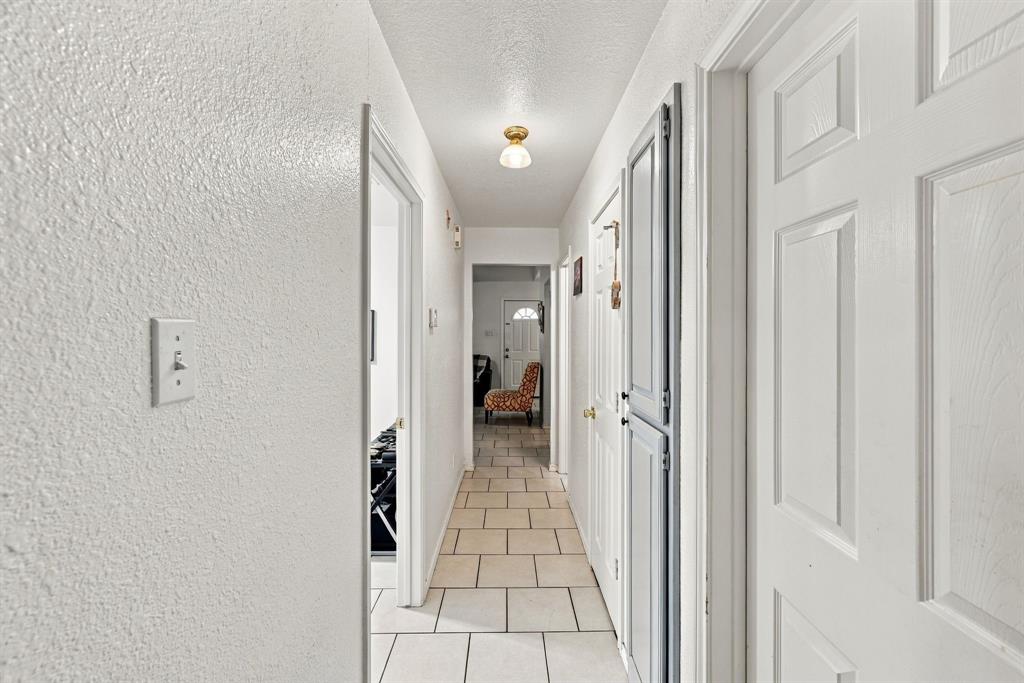 1307 Berry Drive, Cleburne, TX 76033