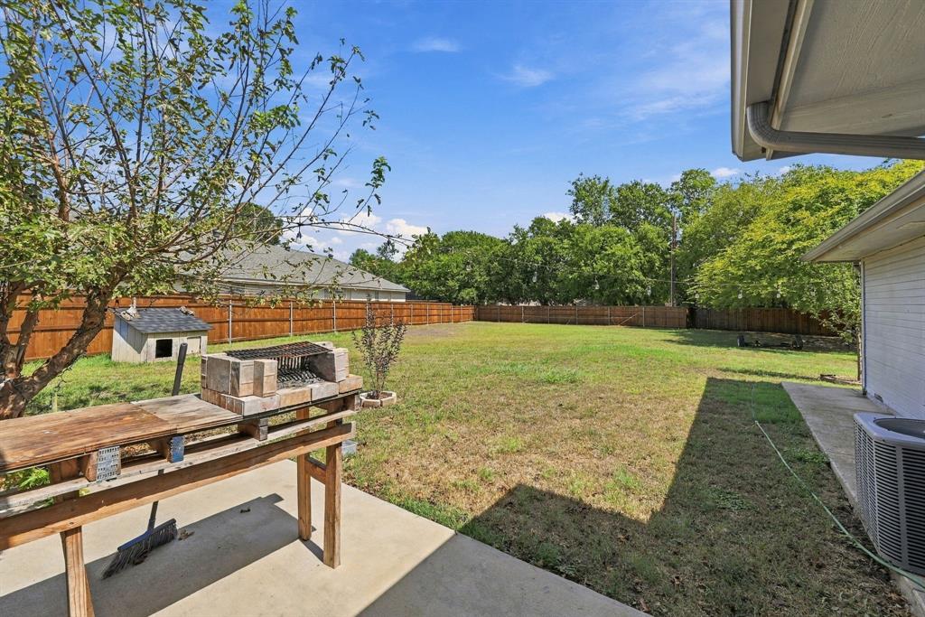 1307 Berry Drive, Cleburne, TX 76033