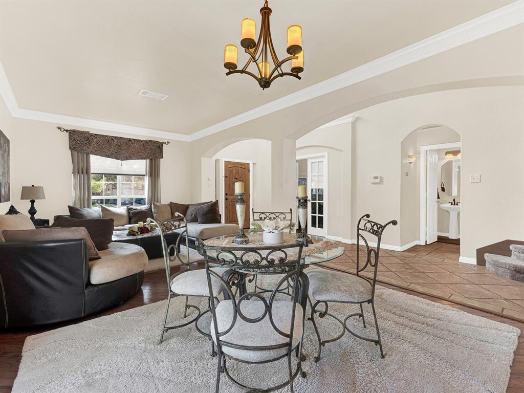 2328 Tawny Owl Road, Grand Prairie, TX 75052