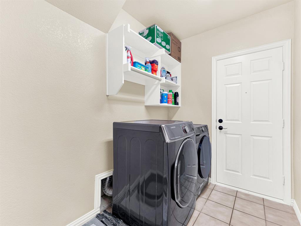 2328 Tawny Owl Road, Grand Prairie, TX 75052