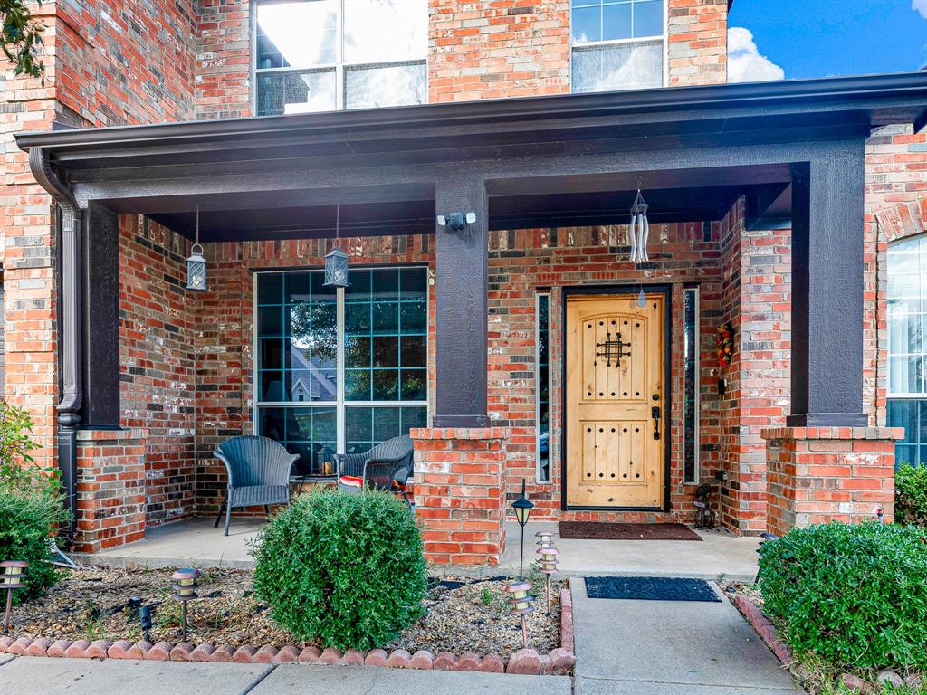2328 Tawny Owl Road, Grand Prairie, TX 75052
