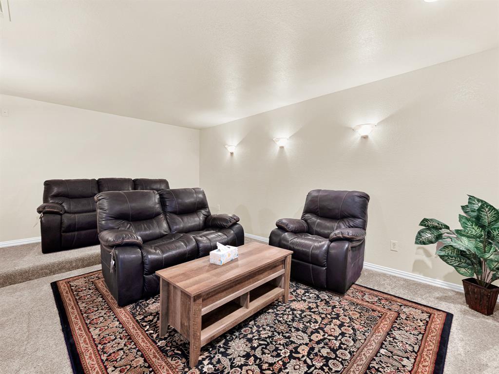 2328 Tawny Owl Road, Grand Prairie, TX 75052