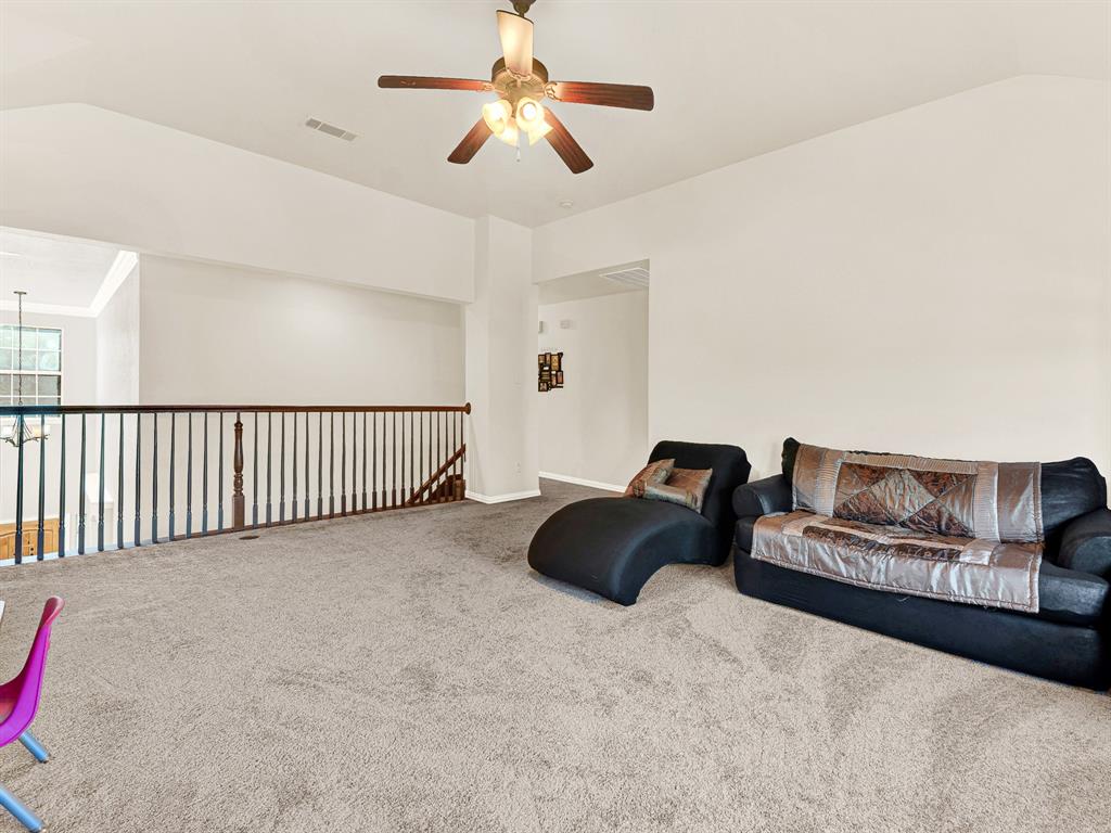 2328 Tawny Owl Road, Grand Prairie, TX 75052