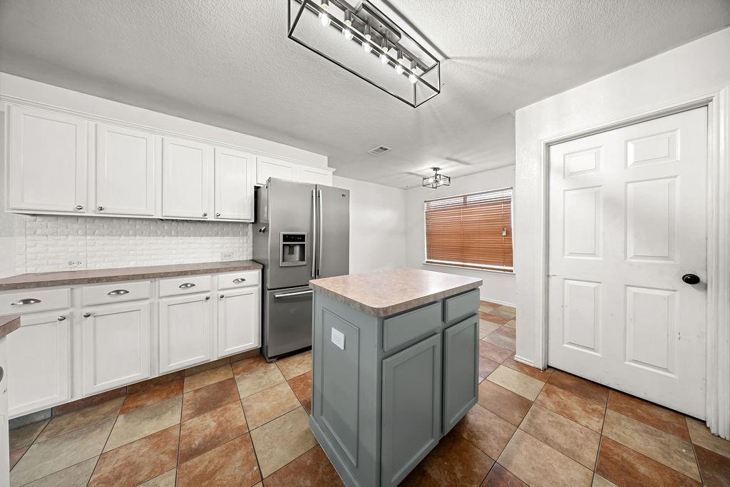 2215 Elm Falls Place, Mesquite, TX 75181