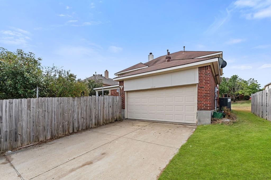 2215 Elm Falls Place, Mesquite, TX 75181