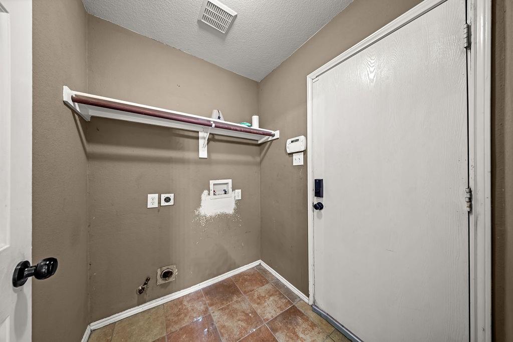 2215 Elm Falls Place, Mesquite, TX 75181