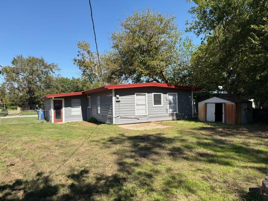 2532 Loy Lake Road, Denison, TX 75020