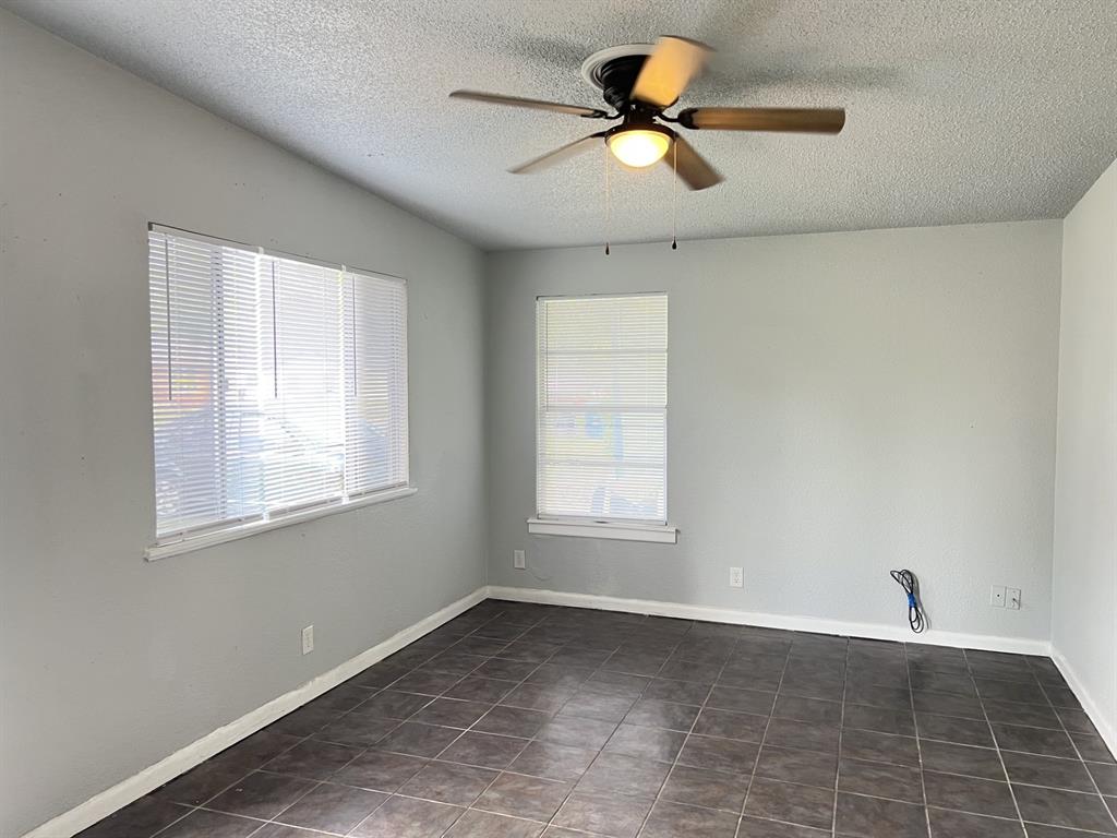 2532 Loy Lake Road, Denison, TX 75020
