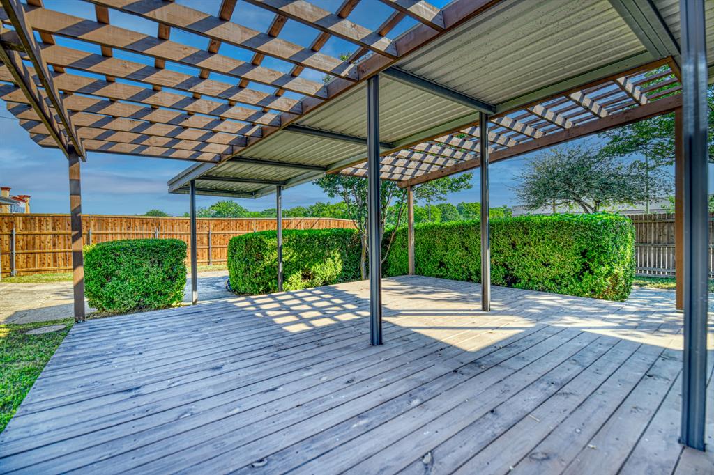 2305 Fenestra Drive, Dallas, TX 75228