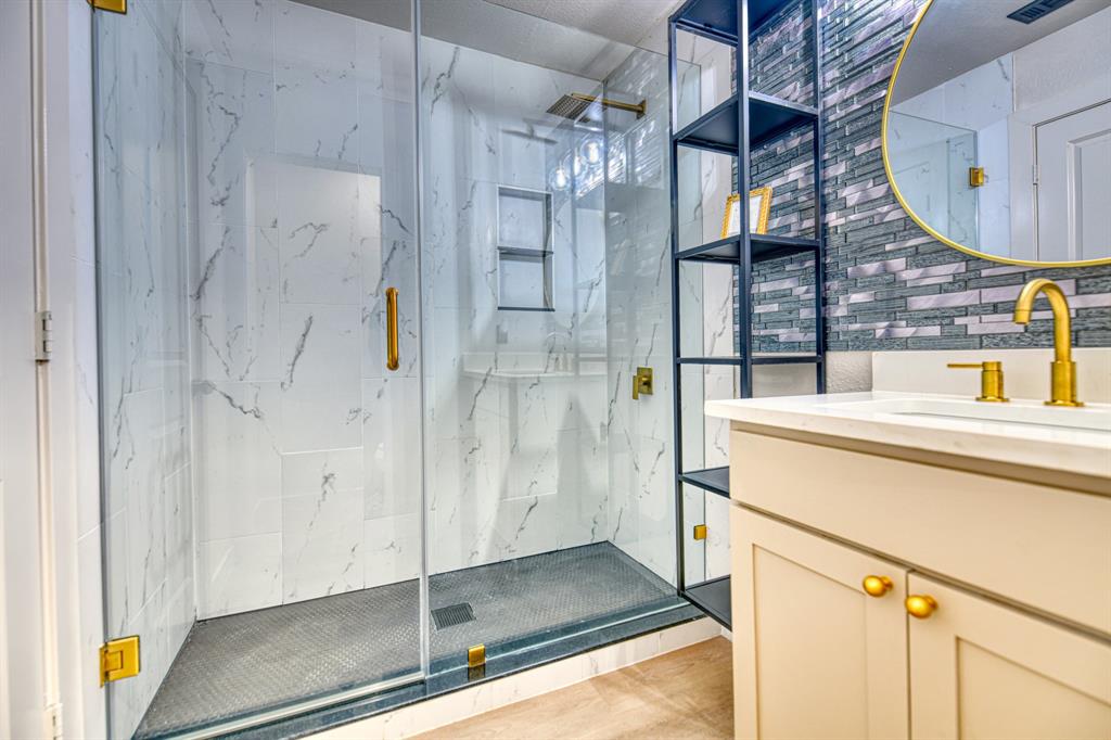 2305 Fenestra Drive, Dallas, TX 75228