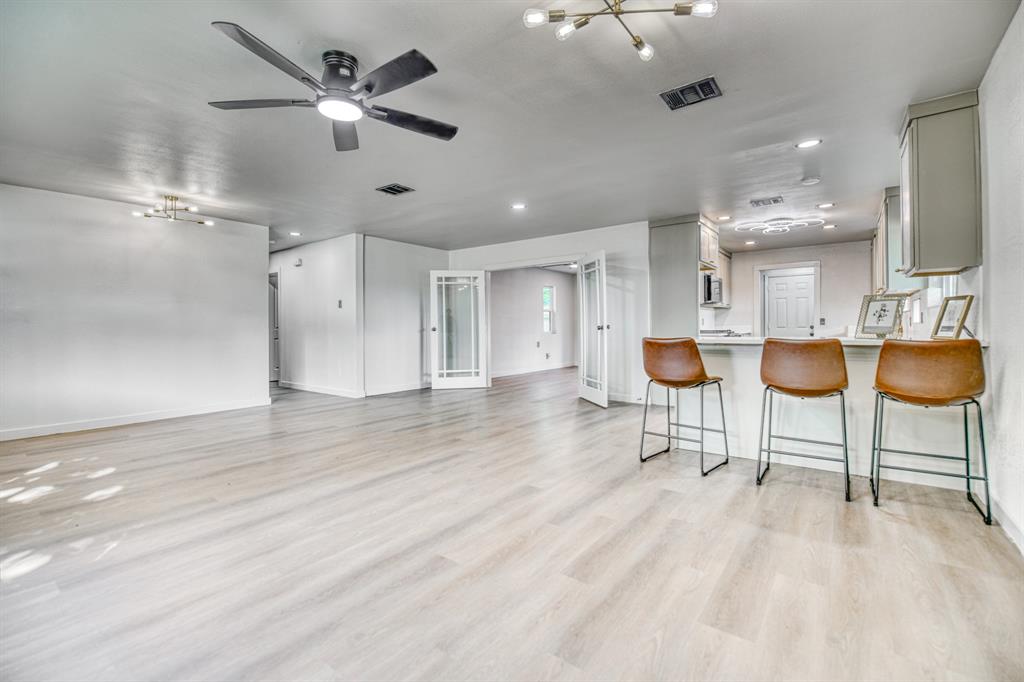 2305 Fenestra Drive, Dallas, TX 75228