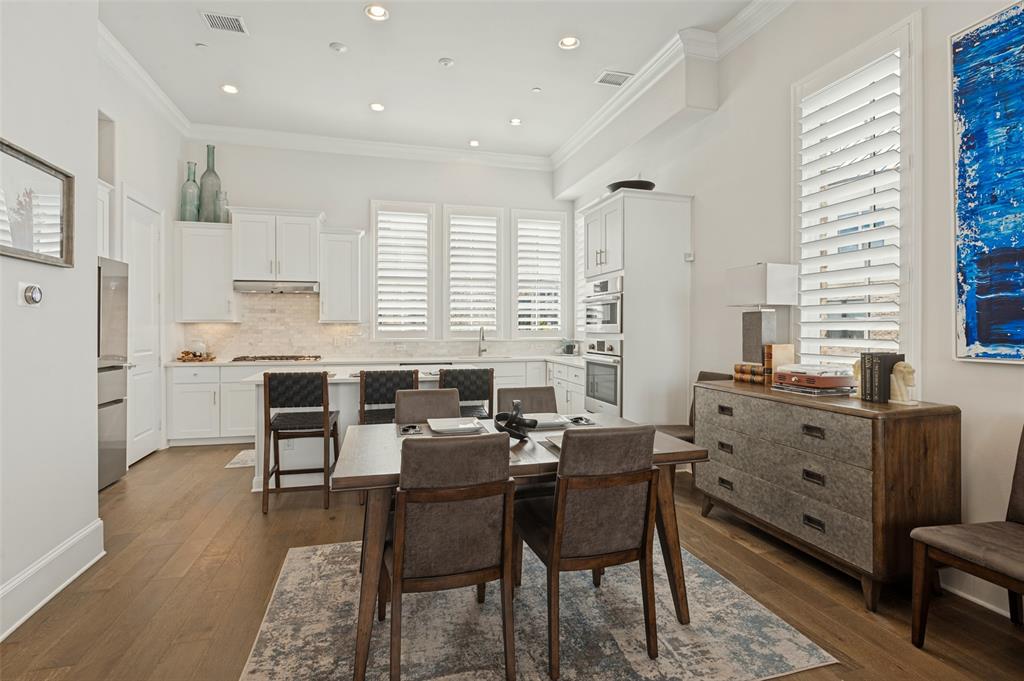 617 Dalton Lane, Irving, TX 75039