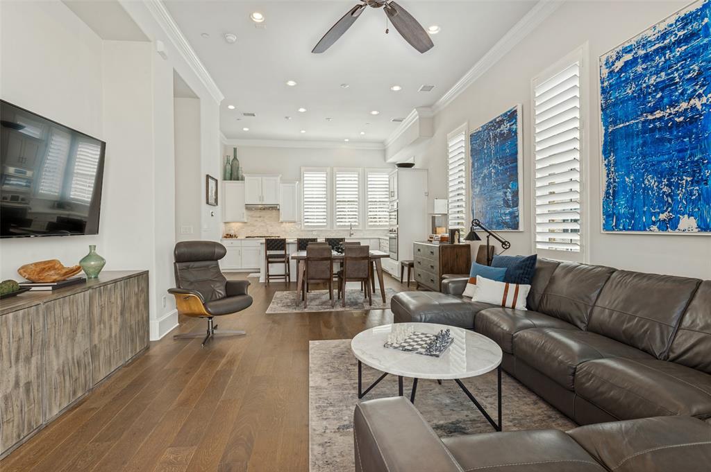 617 Dalton Lane, Irving, TX 75039