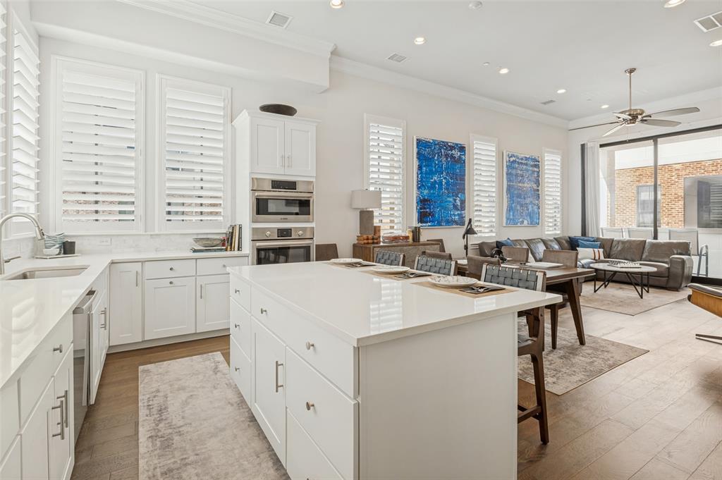 617 Dalton Lane, Irving, TX 75039