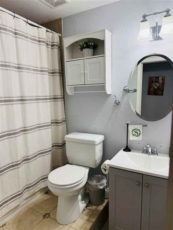 Office/Bedroom bathroom Office/Bedroom bathroom