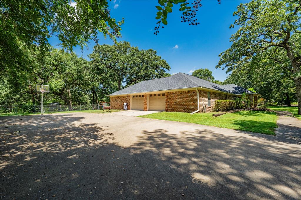 5 Linden Lane, Athens, TX 75751