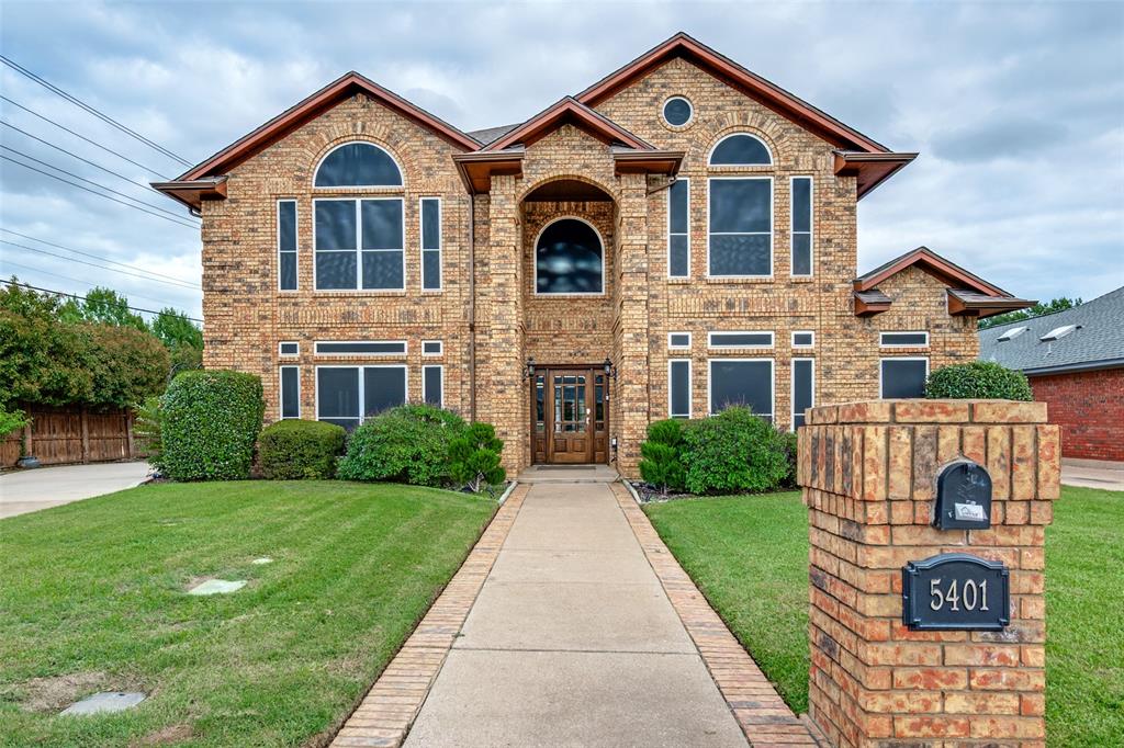 5 bedroom home in the Mansfield AIDS