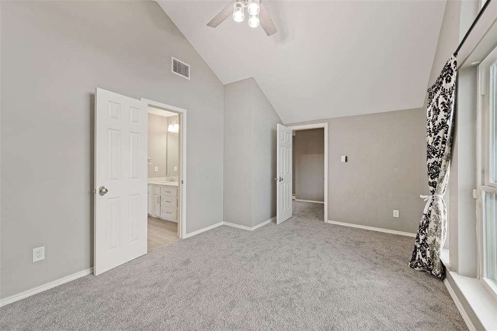 This front bedroom also has access to the Hollywood bath.