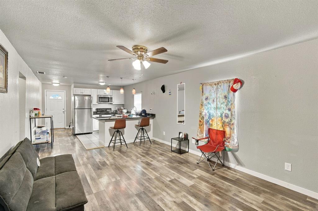 405 N Atlantic Street, #407, Cleburne, TX 76031