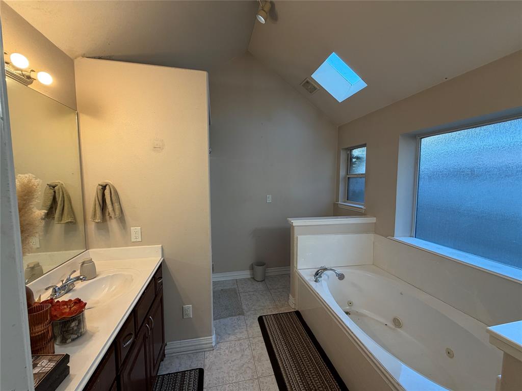 2127 Rana Park, Flint, TX 75762