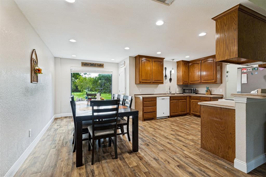 8525 County Road 528, Burleson, TX 76028