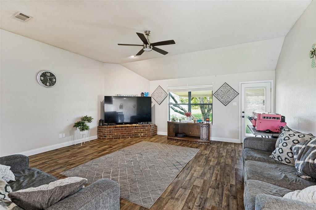 8525 County Road 528, Burleson, TX 76028