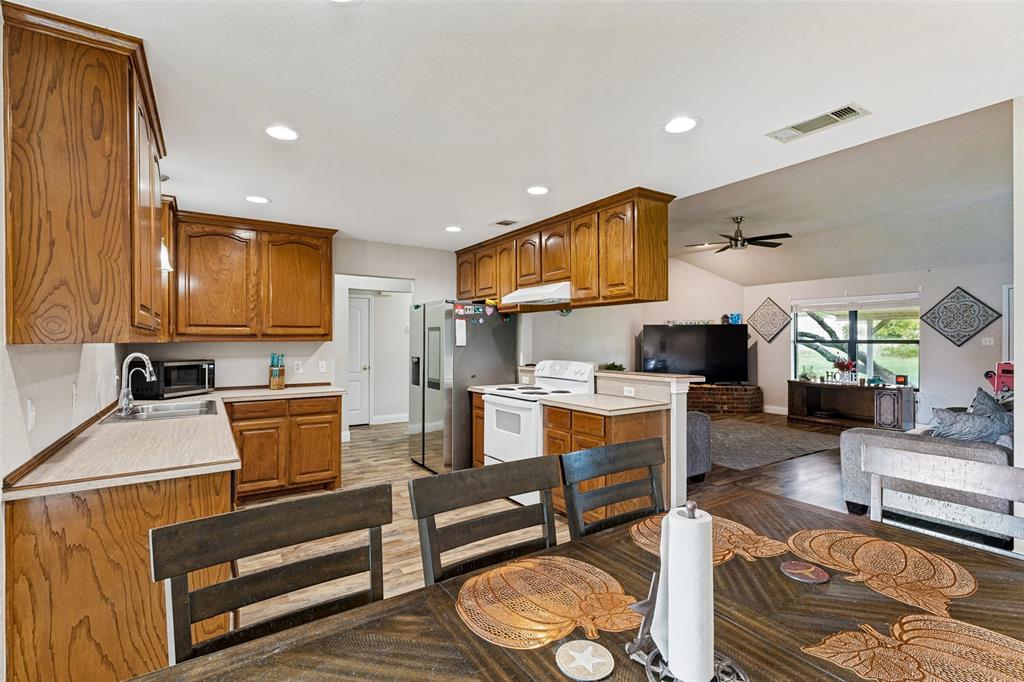 8525 County Road 528, Burleson, TX 76028