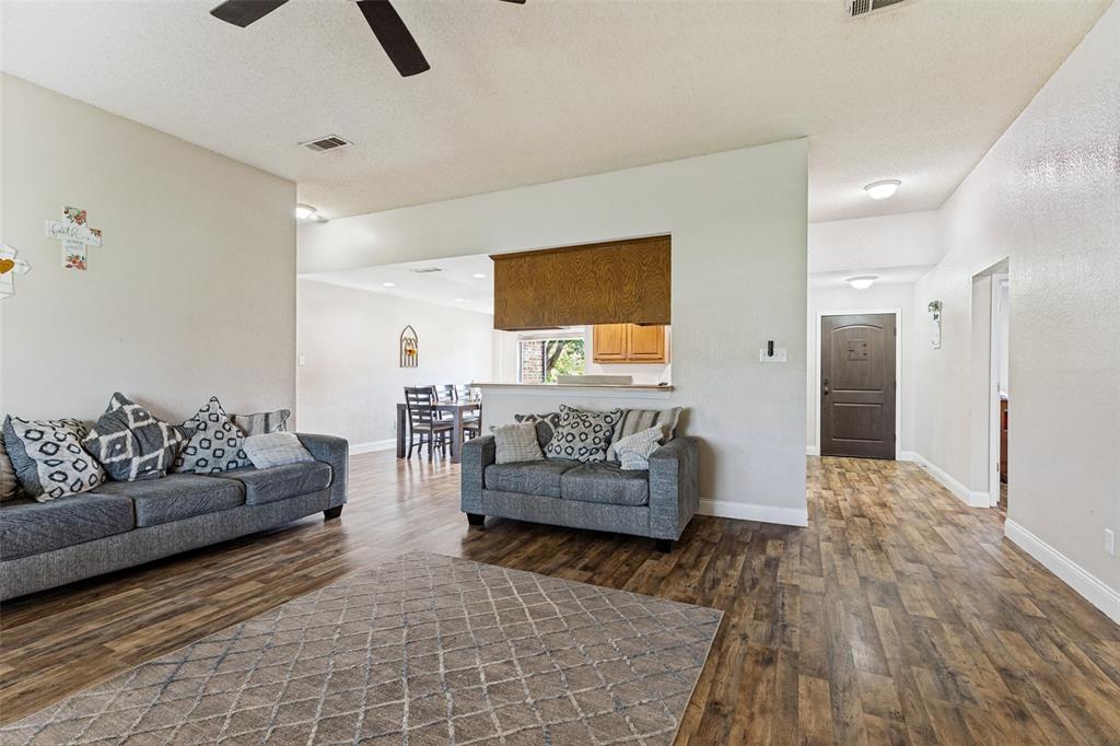 8525 County Road 528, Burleson, TX 76028