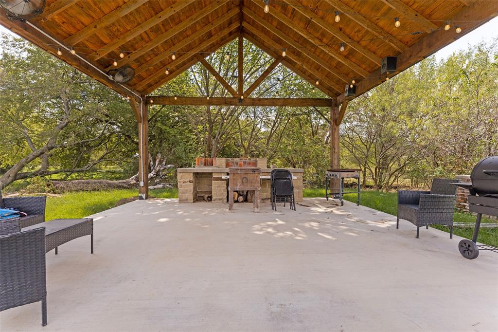 8525 County Road 528, Burleson, TX 76028