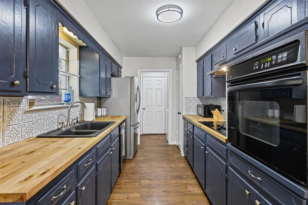 116 San Jacinto Street, Waxahachie, TX 75165 116 San Jacinto Street, Waxahachie, TX 75165
