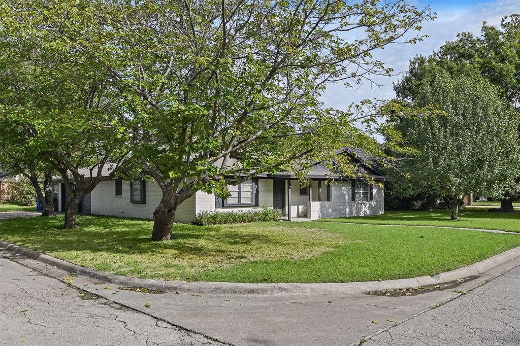 116 San Jacinto Street, Waxahachie, TX 75165 116 San Jacinto Street, Waxahachie, TX 75165