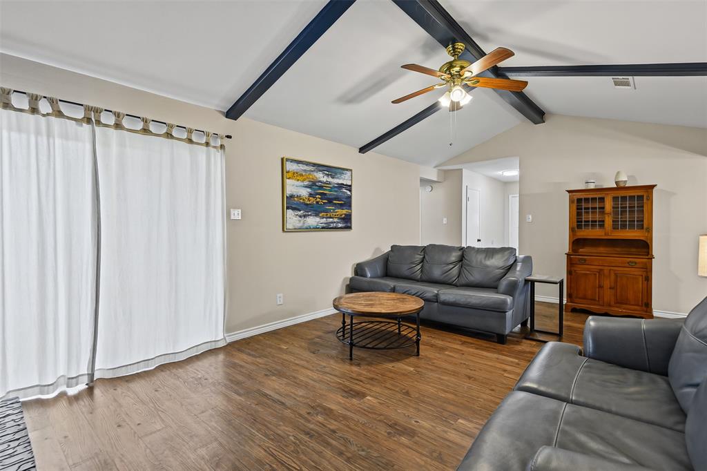 116 San Jacinto Street, Waxahachie, TX 75165 116 San Jacinto Street, Waxahachie, TX 75165