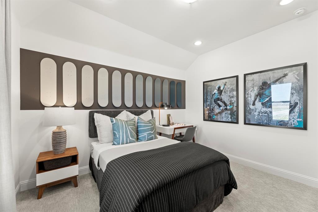 44. 2146 Bloombury - Bed 4.JPG