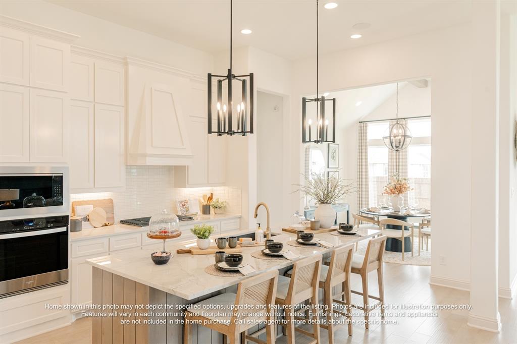 2119 Bond Street31