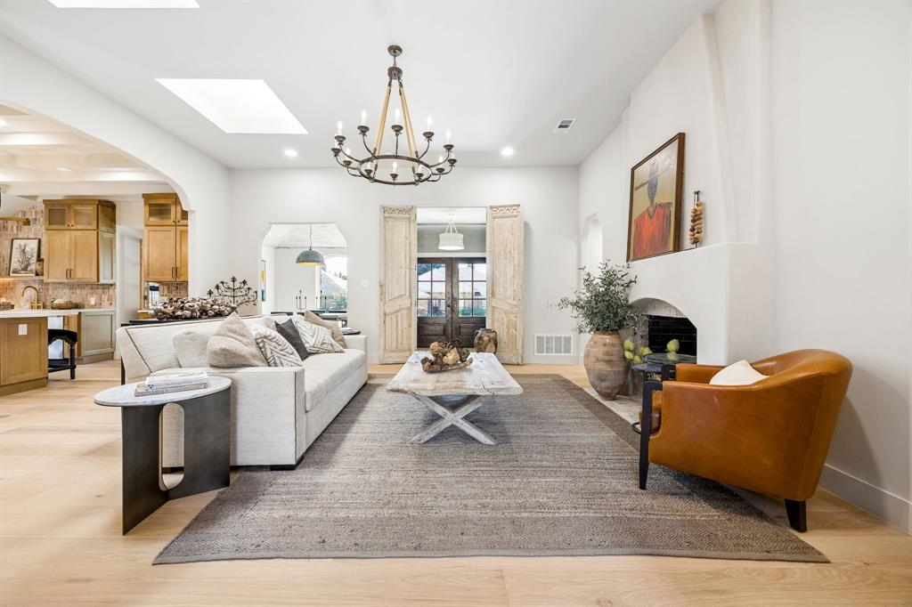 6411 Camille Avenue, Dallas, TX 75252 6411 Camille Avenue, Dallas, TX 75252