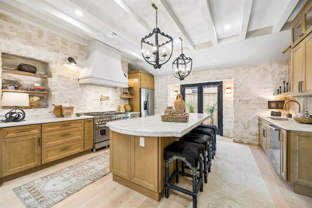 6411 Camille Avenue, Dallas, TX 75252 6411 Camille Avenue, Dallas, TX 75252