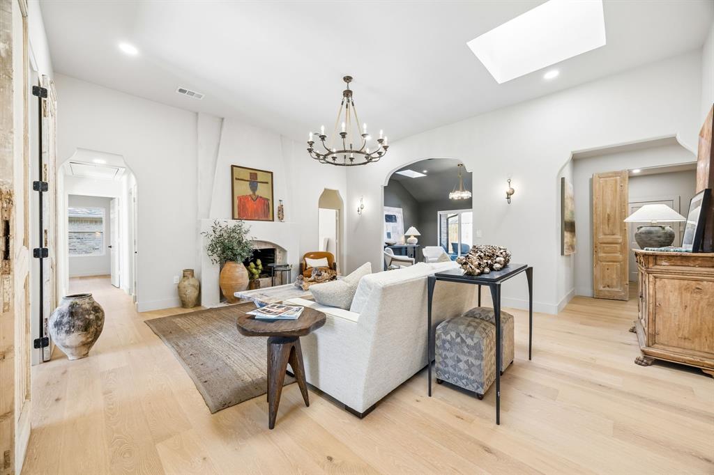 6411 Camille Avenue, Dallas, TX 75252 6411 Camille Avenue, Dallas, TX 75252