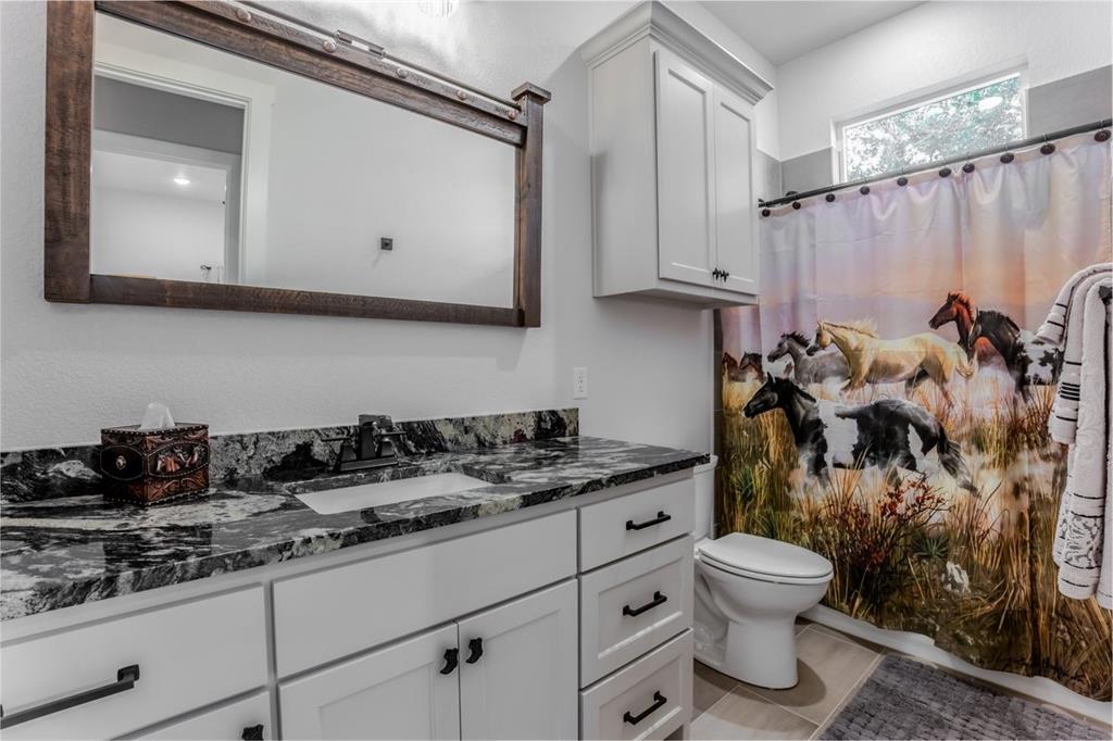 6015 Bonanza Drive, #D, Granbury, TX 76049