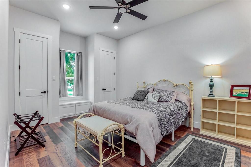 6015 Bonanza Drive, #D, Granbury, TX 76049
