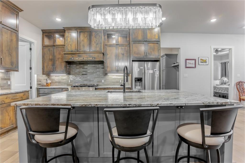 6015 Bonanza Drive, #D, Granbury, TX 76049