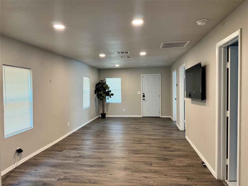 2707 Cross Street, Dallas, TX 75210 2707 Cross Street, Dallas, TX 75210