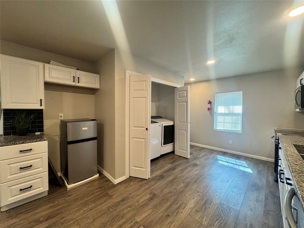 Kitchen & Laundry Kitchen & Laundry